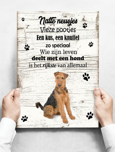 Wandbord hond: Airedale Terrieér - 30 x 42 cm