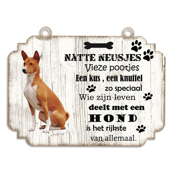 Spreukenbordje hond: Basenji